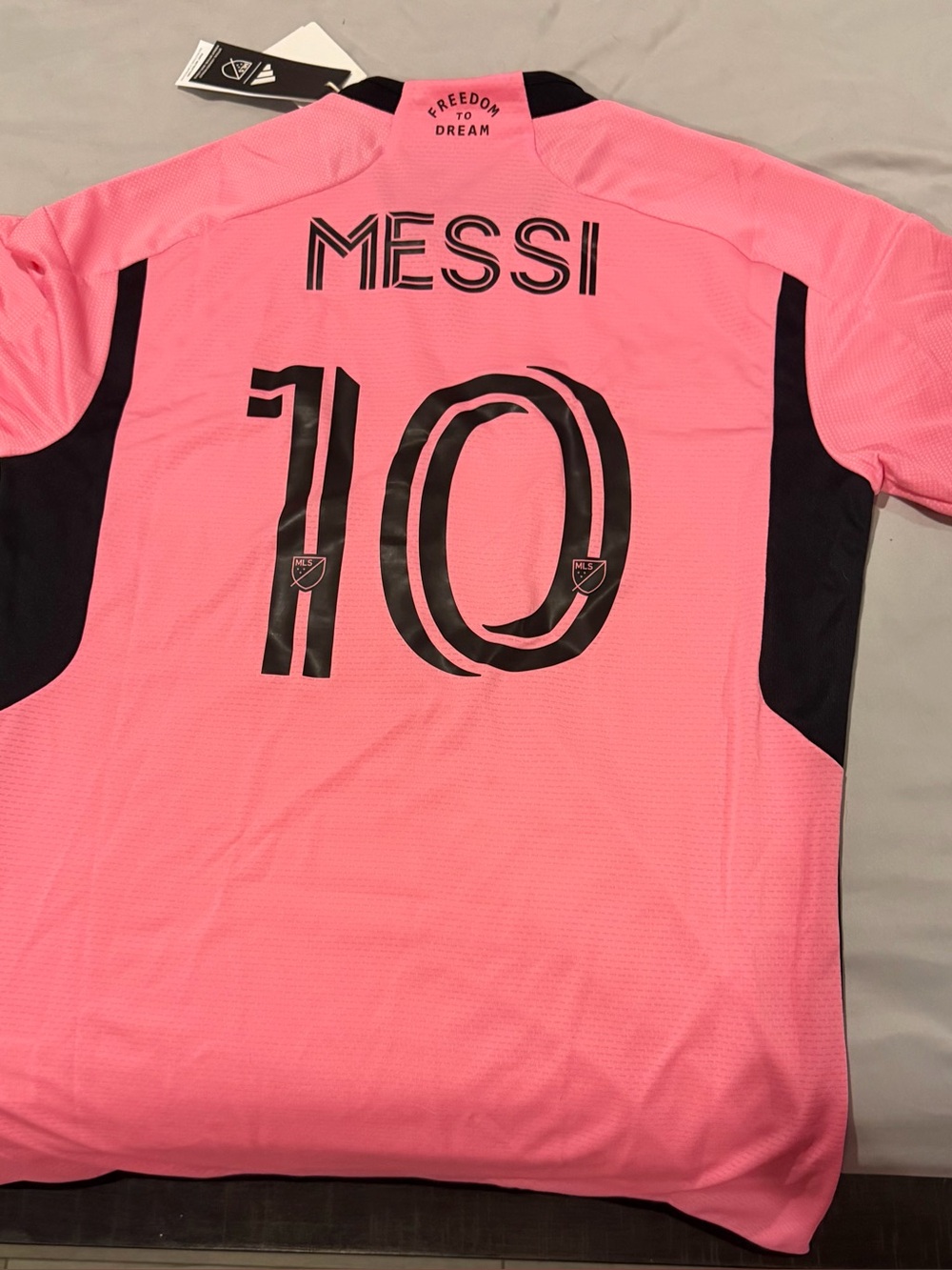 adidas Men’s Miami FC Pink Soccer Jersey with Black Accents. Messi size Adult M